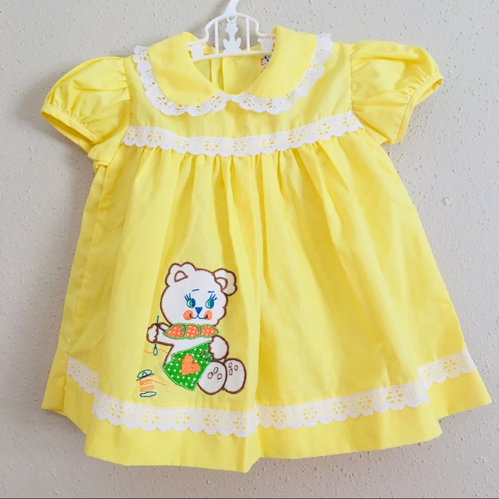 Beautiful vintage baby girl yellow summer dress💞